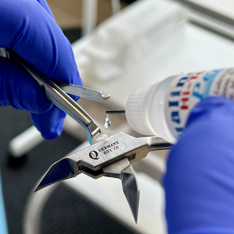 Lubrifiant pour pinces